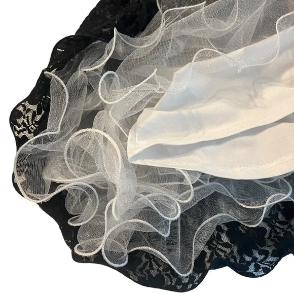 Women's Chi Chi London Black & White Lace Mini Dress Plus Size 18 - Picture 6 of 13